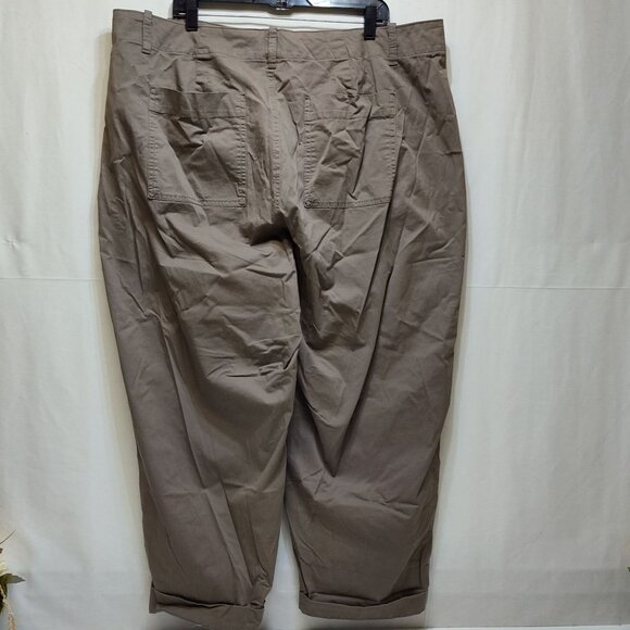 A New Day Womens 20W Chino Brown Stretch Straight Relaxed Cuffed Ankle Pants NWT - Picture 2 of 10